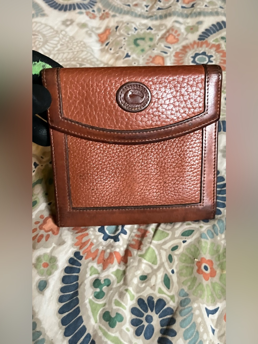 Dooney & Bourke vintage pebble grain brown/ tan all leather wallet